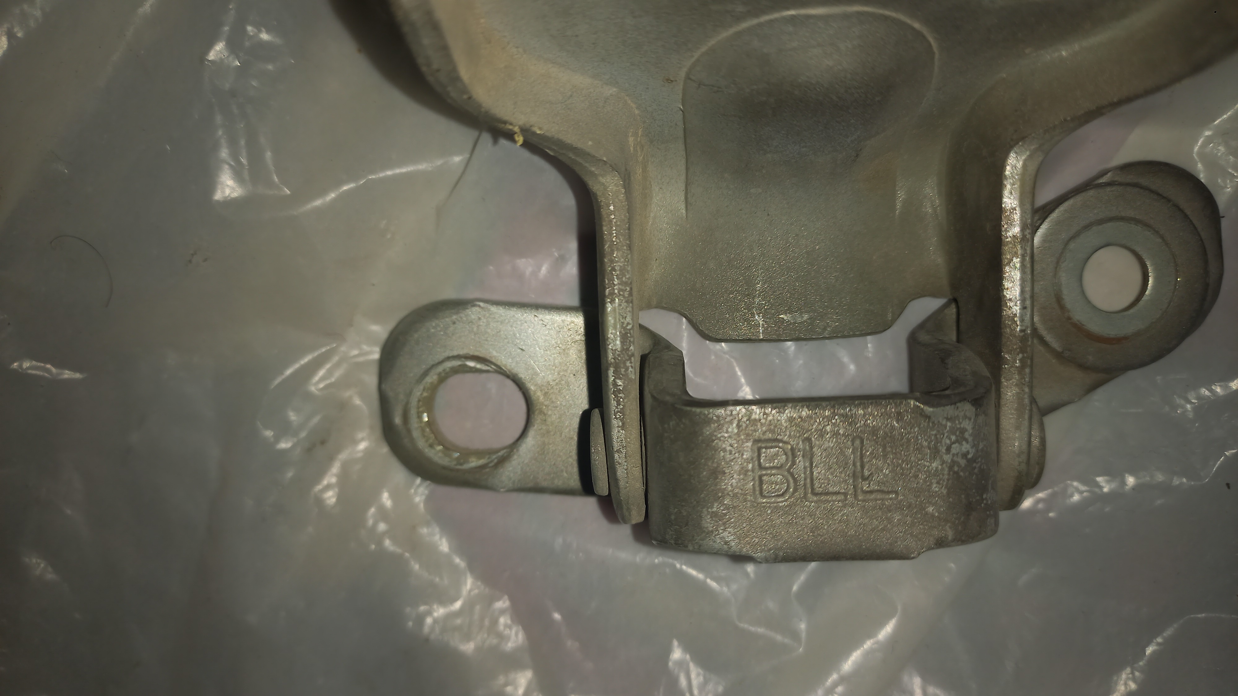 لولای درب راست جلو کیا ریو استوک اصلی